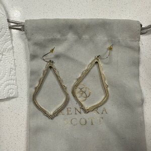 Kendra Scott sophee drop earrings